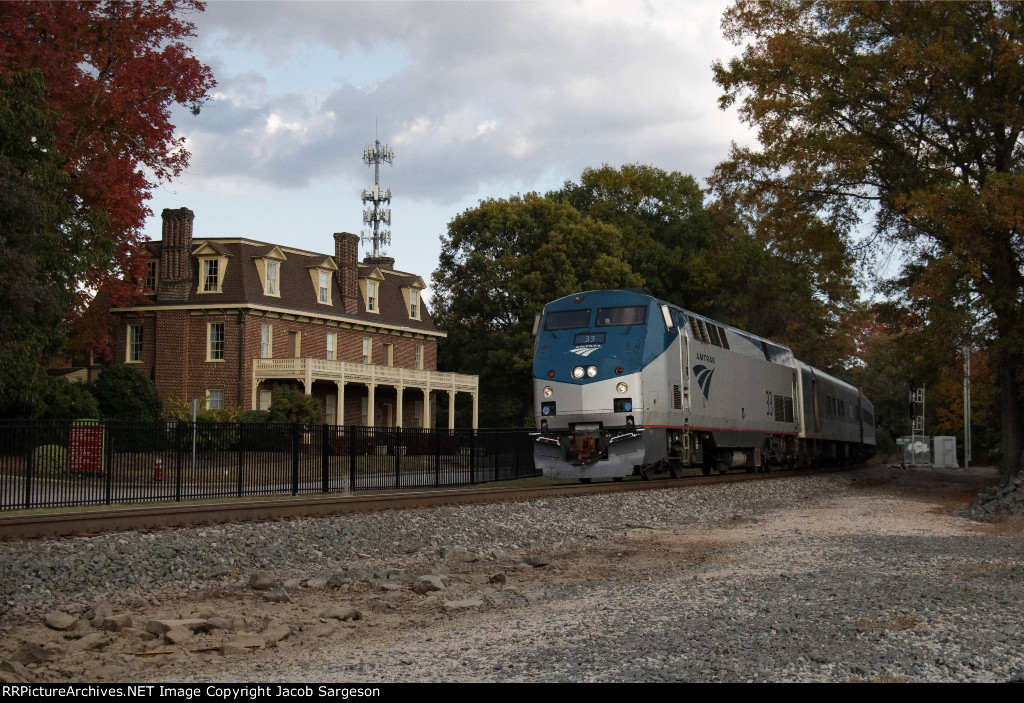 Amtrak 77